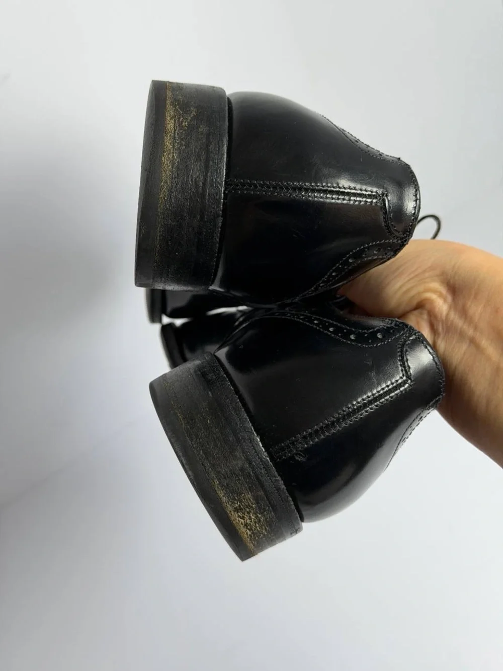 Salvatore Ferragamo Black Leather Brogue Cap-toe Oxfords Size 9